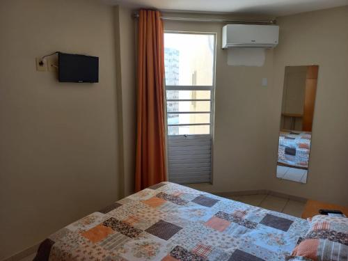 Privê das Thermas 01 - Ar Split nos 2 quartos, ventilador na sala, purificador água gelada e natural (RPT 01 - AR COND SPLIT nos 2 quartos, Ventilador na sala, PURIFICADOR AGUA GELADA, AIR FRYER, PET pe) in Bandeirantes