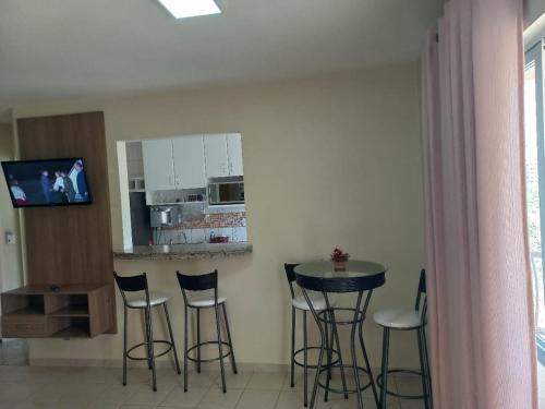 Privê das Thermas 01 - Ar Split nos 2 quartos, ventilador na sala, purificador água gelada e natural (RPT 01 - AR COND SPLIT nos 2 quartos, Ventilador na sala, PURIFICADOR AGUA GELADA, AIR FRYER, PET pe) in Bandeirantes