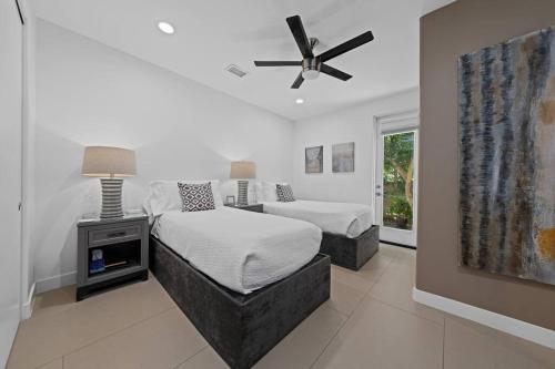 NEW Casa Cadiz #067803, 8BR in La Quinta, USA