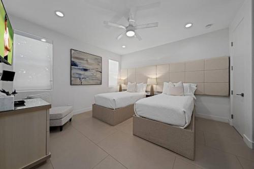 NEW Casa Cadiz #067803, 8BR in La Quinta, USA