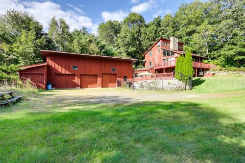 Spacious Woodbury Home with Pool and Hot Tub!