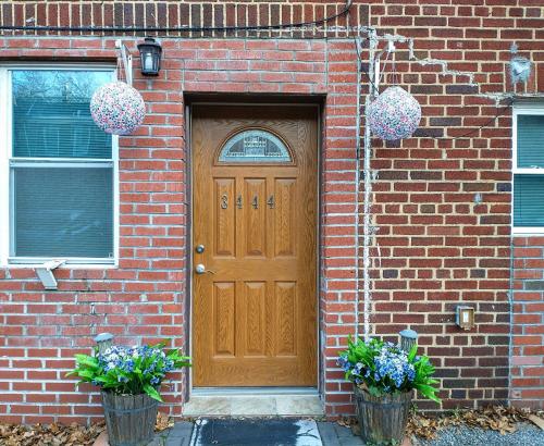 Cozy ground floor rooms at the heart of Jackson Heights Cozy ground floor rooms at the heart of Jackson Heights