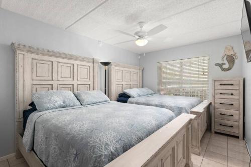 2 Bed 2 Bath 1st Fl Condo By Beach w Washer Dryer - image 3