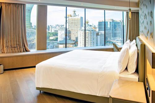 Treasure Island Diamond Suite