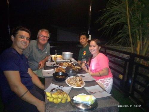 Food and beverages, Pamarayeg Room in Bilar