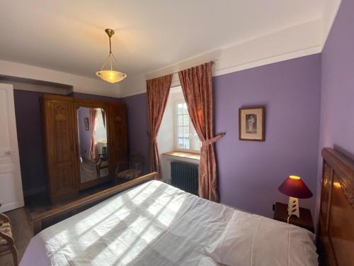 Comfortable holiday apartment on the 2nd floor of an elegant manor house