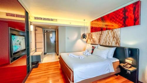 room detail thumbnail 1