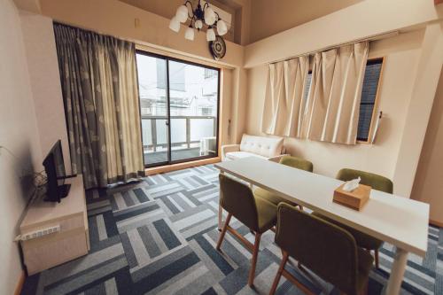 Shared lounge/TV area, 唐風家 大国町 近邻地铁 in Osaka