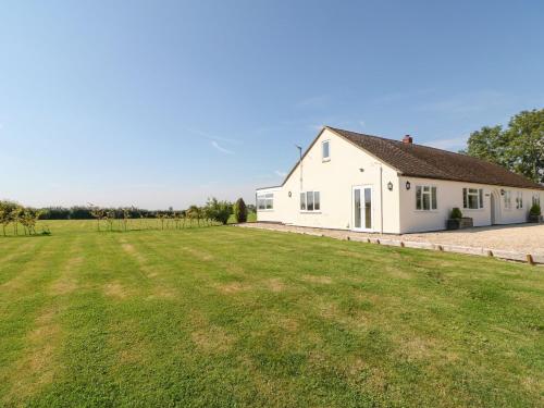 The Clealings WITNEY - main image