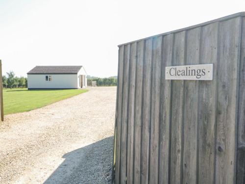The Clealings WITNEY - image 10