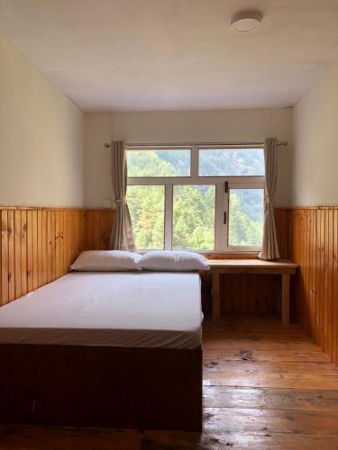 Kongde Peak Guest House