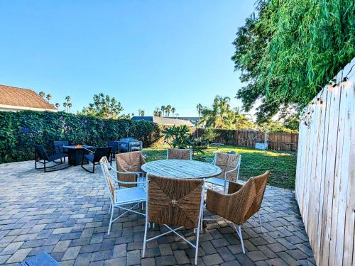 Inviting Duplex with Fire Pit, Bikes ca 1 Mile to Beach in Oceanside, USA