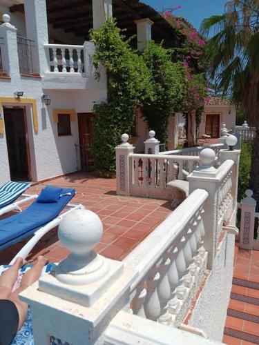 Casa Hermosa Mijas- 7 bedroom villa-sleeps 14 in โดนา ปิลาร์