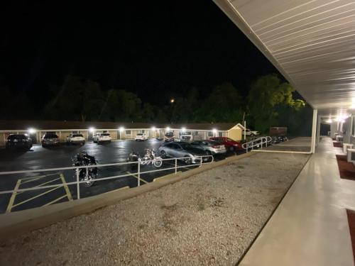 Ayas Blossoms Inn in Berryville, USA