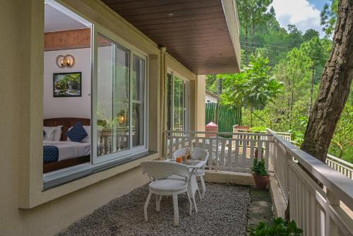 Cottage with Garden View image 1