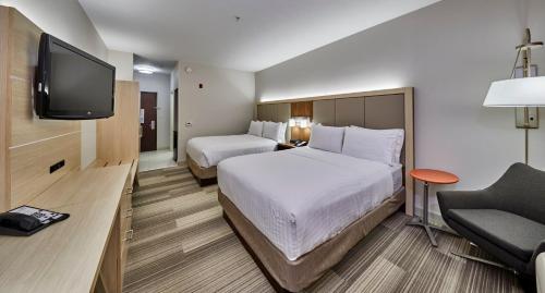 Holiday Inn Express Hotel & Suites Medford-Central Point, an IHG Hotel