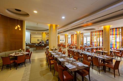 餐廳, 阿賈克斯酒店 (Ajax Hotel) in 利馬斯索爾