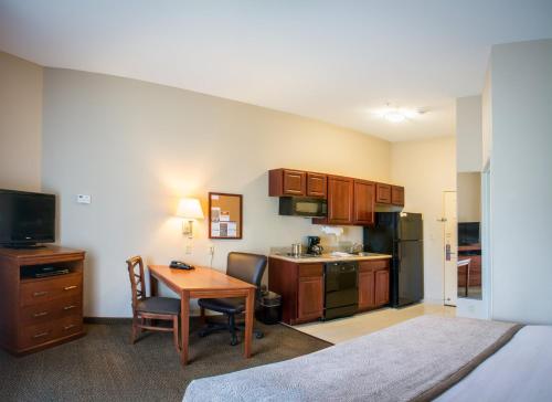 Candlewood Suites South Bend Airport, an IHG Hotel