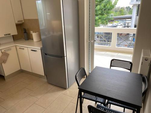Classy 3BR with 2 Bathrooms Apartment in Marousi - Tap to explore photos