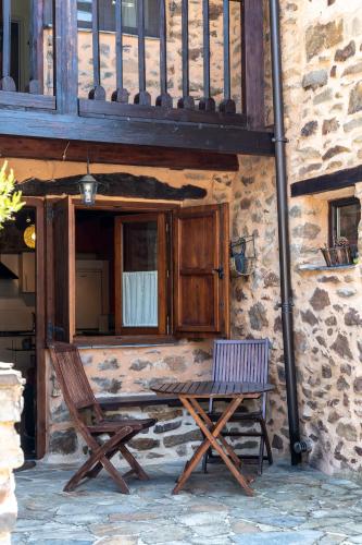 Bembibre Casa de turismo rural Sardom3 4-Star Guesthouse view