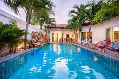 Majestic Residence Pool Villa 4 Bedrooms Private Beach