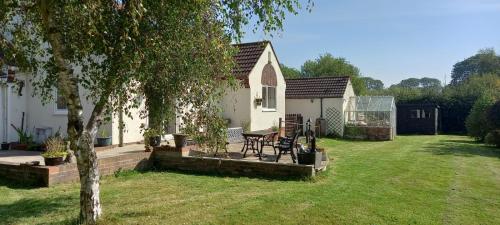 Millfields cottage and garden