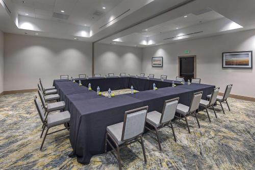DoubleTree by Hilton Modesto - image 10
