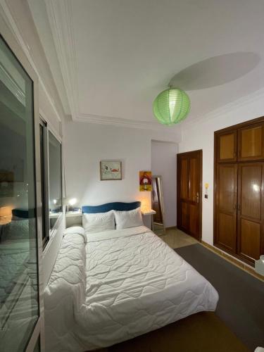 private room chambre privée (private room chambre privee) in קניטרה