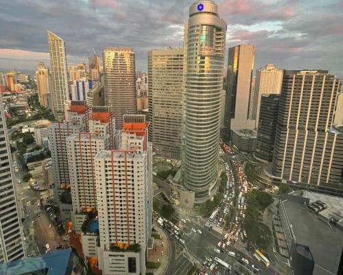 Destina Stays, Cozy & Netflix @Air Residences, Makati, Metro Manila