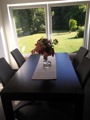Koplietošanas atpūtas telpa ar TV, House Biba & Leona in Rastovača