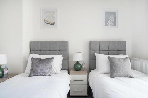 Heathrow Haven: Stylish Apartments in the Heart of Slough