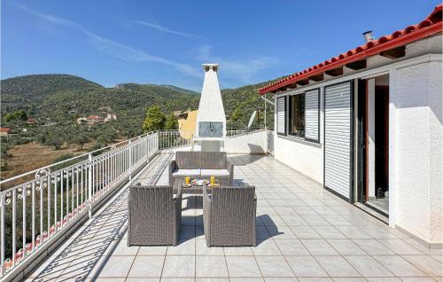 Nice Apartment In Korfos, Korinthos With Wifi