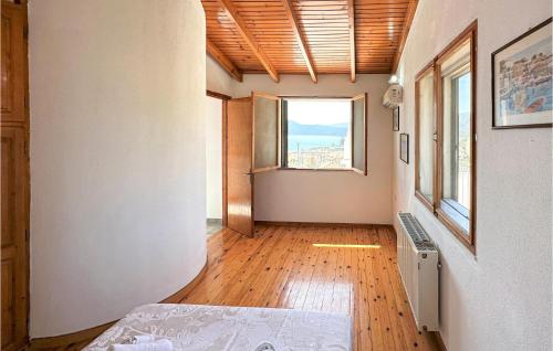 Nice Apartment In Korfos, Korinthos With Wifi