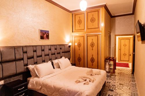 팅히르 HOTEL LA VALLEE DES KASBAHS CHEZ ILYAS 3성급 호텔 스위트룸