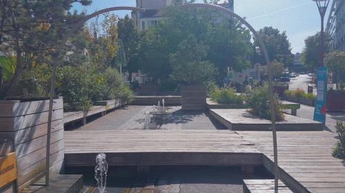 Loft Duplex à 2 min de Paris - Parking gratuit (Loft Duplex a 2 min de Paris - Parking gratuit) in Льо Пре-Сен-Жерве