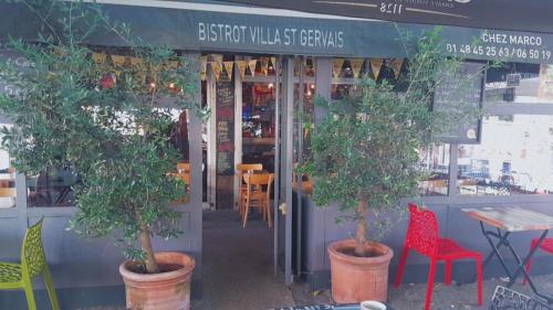 Ресторант, Loft Duplex à 2 min de Paris - Parking gratuit (Loft Duplex a 2 min de Paris - Parking gratuit) in Льо Пре-Сен-Жерве