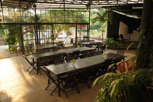 Restaurant, Lucca Resort & Residence in Jepara
