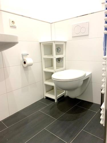 Alles komplett - 2 Schlafzimmer, große Küche, Bad, Kolín nad Rýnem (fotografie 10)