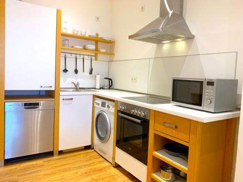 Alles komplett - 2 Schlafzimmer, große Küche, Bad, Kolín nad Rýnem (fotografie 8)
