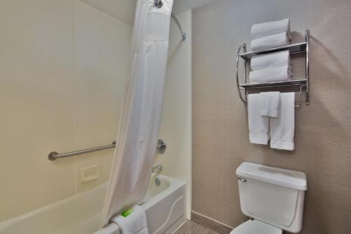 Twin Room - Mobility Access with Bath Tub