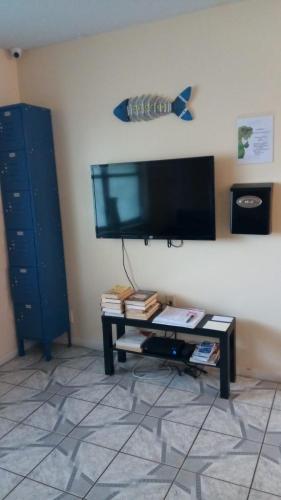 Crocodhouse - image 6