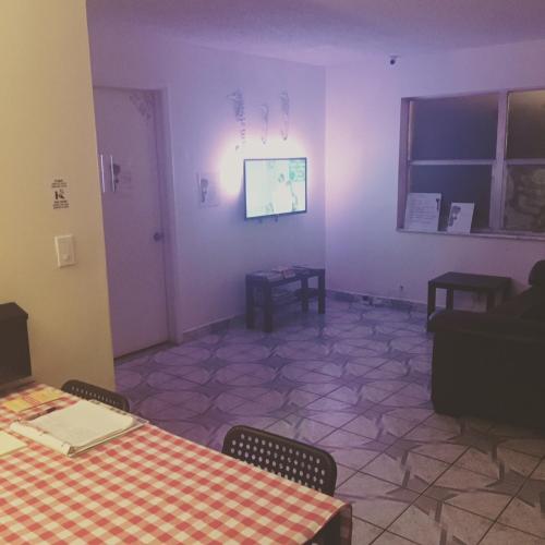 Crocodhouse - image 11