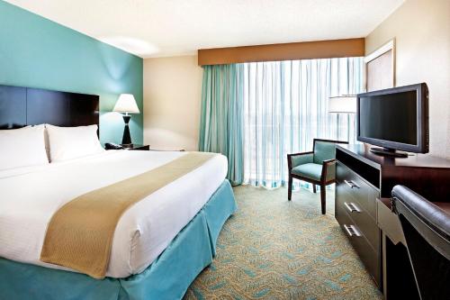 Holiday Inn Express & Suites Charleston DWTN -Westedge, an IHG Hotel