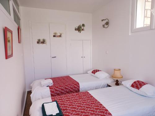 3 private rooms shared flat in a villa at Sceaux 600m RER B direct to Notre-Dame