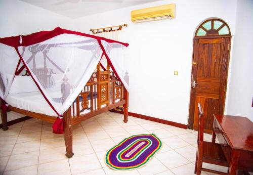 Double Room with Private Bathroom image 6