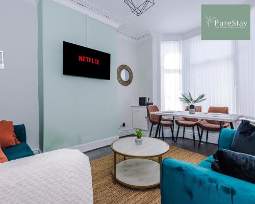 Perfect Contractor House in Liverpool with 7 Beds By PureStay - 14 nights min!, Liverpool (photo 10)