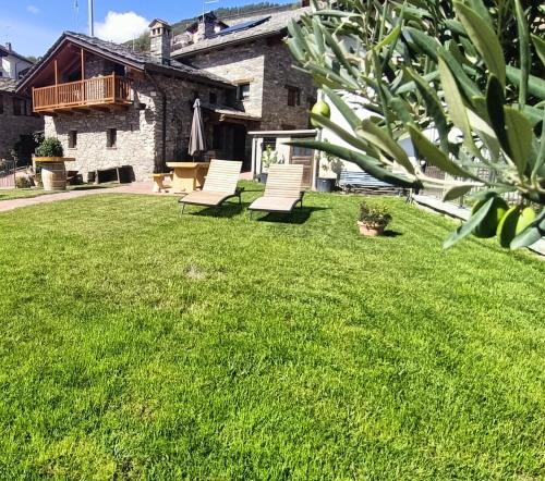 Le temps Retrouvé - casa tipica con giardino (Le temps Retrouve - casa tipica con giardino) in Villeneuve