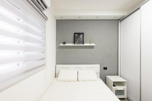 Nirvana 1BR Apt, Central Old Town, Private Balcony, Beer Szewa (zdjęcie 10)
