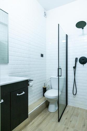 Nirvana 1BR Apt, Central Old Town, Private Balcony, Beer Szewa (zdjęcie 6)