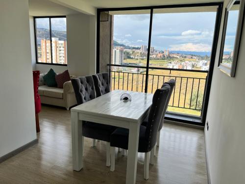 Nuevo Apartamento frente al Centro Comercial VIVA